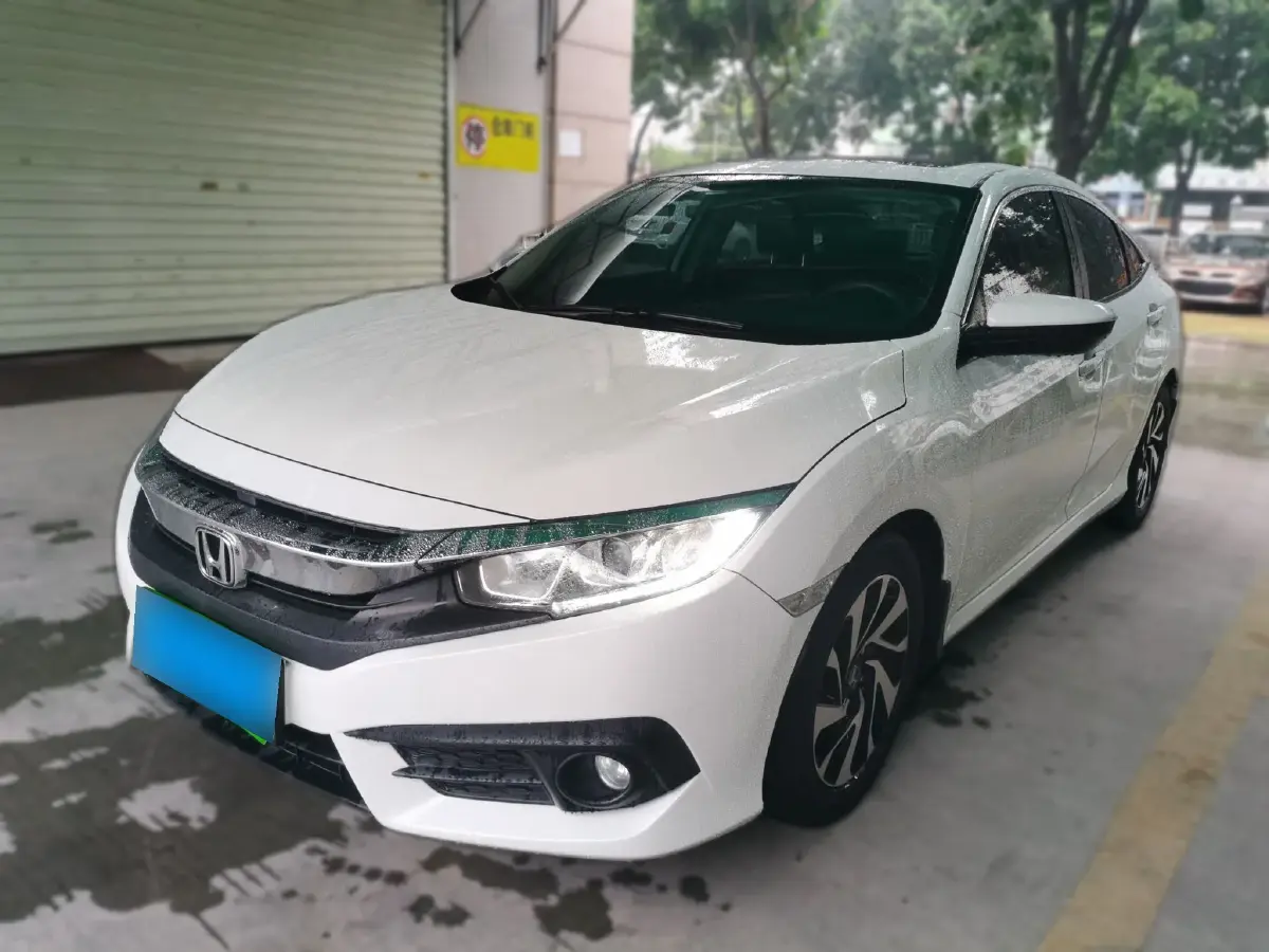 2016 Honda Civic 1.5T 177HP L4 CVT