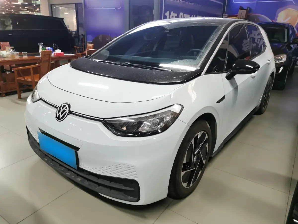 2023 Volkswagen ID.3 BEV 52.8KWH