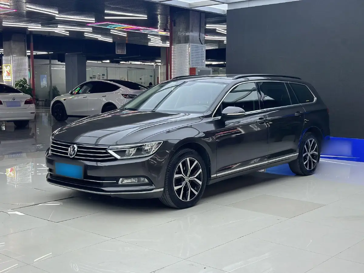 2016 Volkswagen Alltrack 2.0T 220HP L4 6DCT