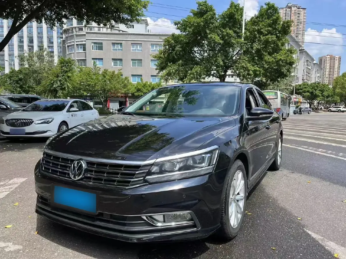 2017 Volkswagen Passat 1.8T 180HP L4 7DCT
