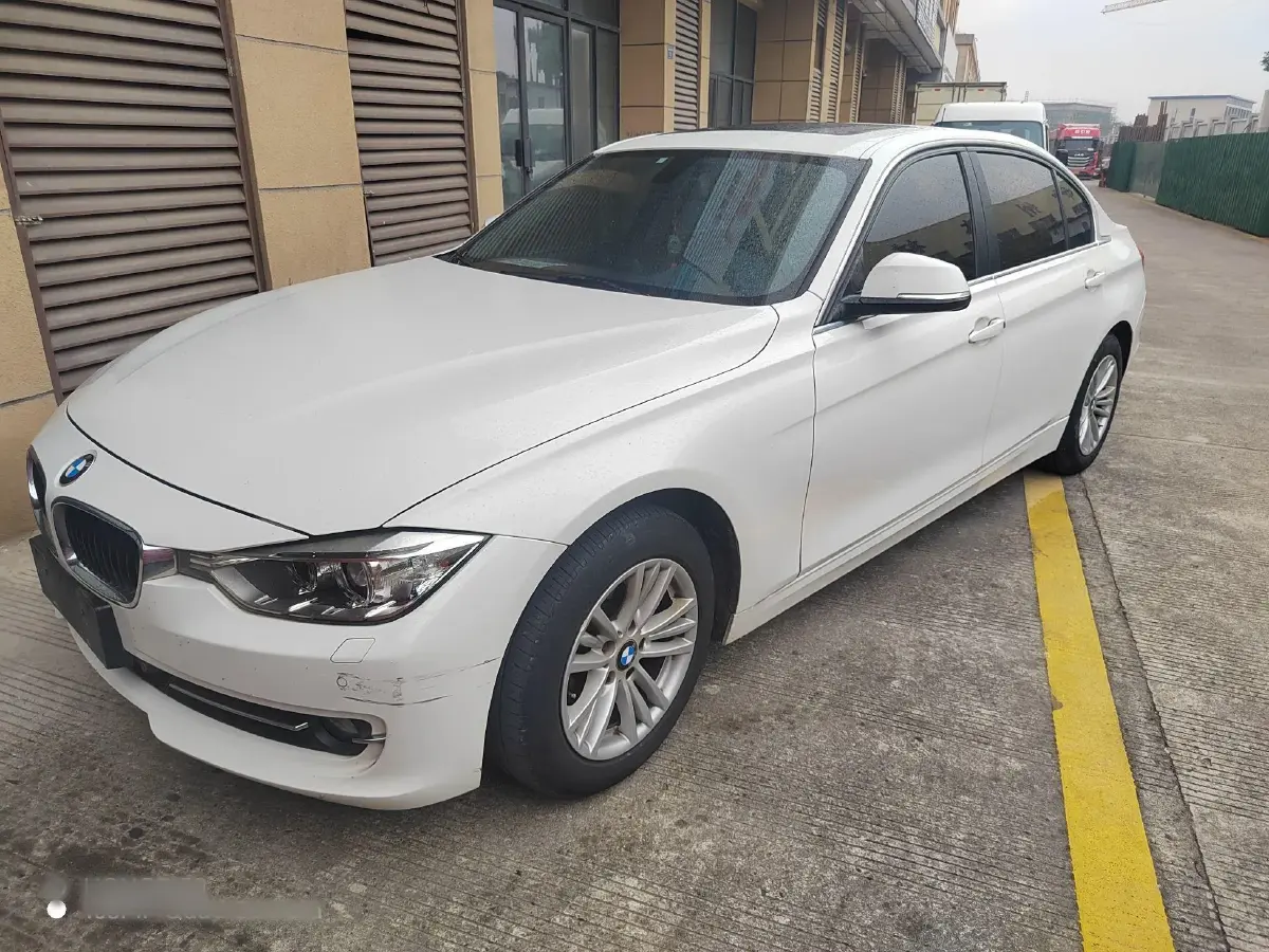 2015 BMW 3 Series 1.6T 136HP L4 8AT