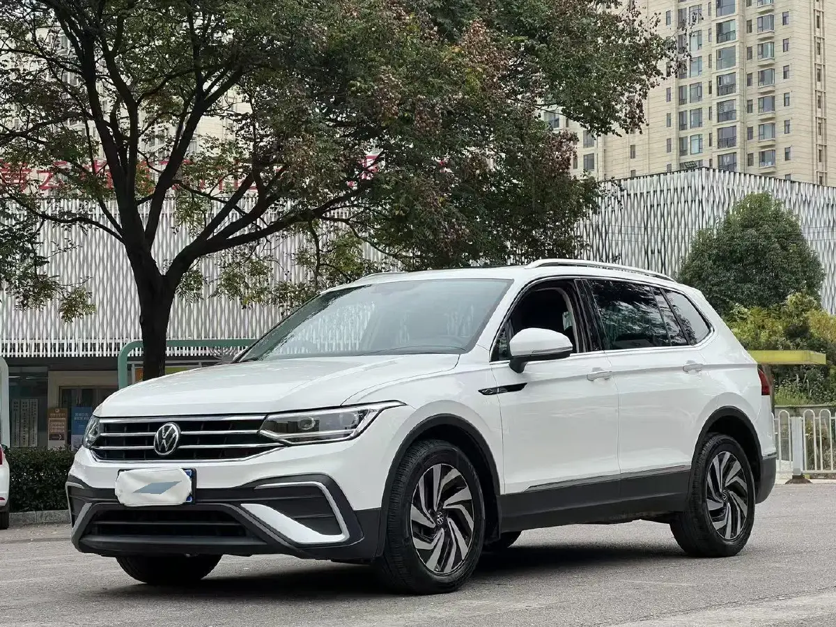 2022 Volkswagen Tiguan L 2.0T 186HP L4 7DCT
