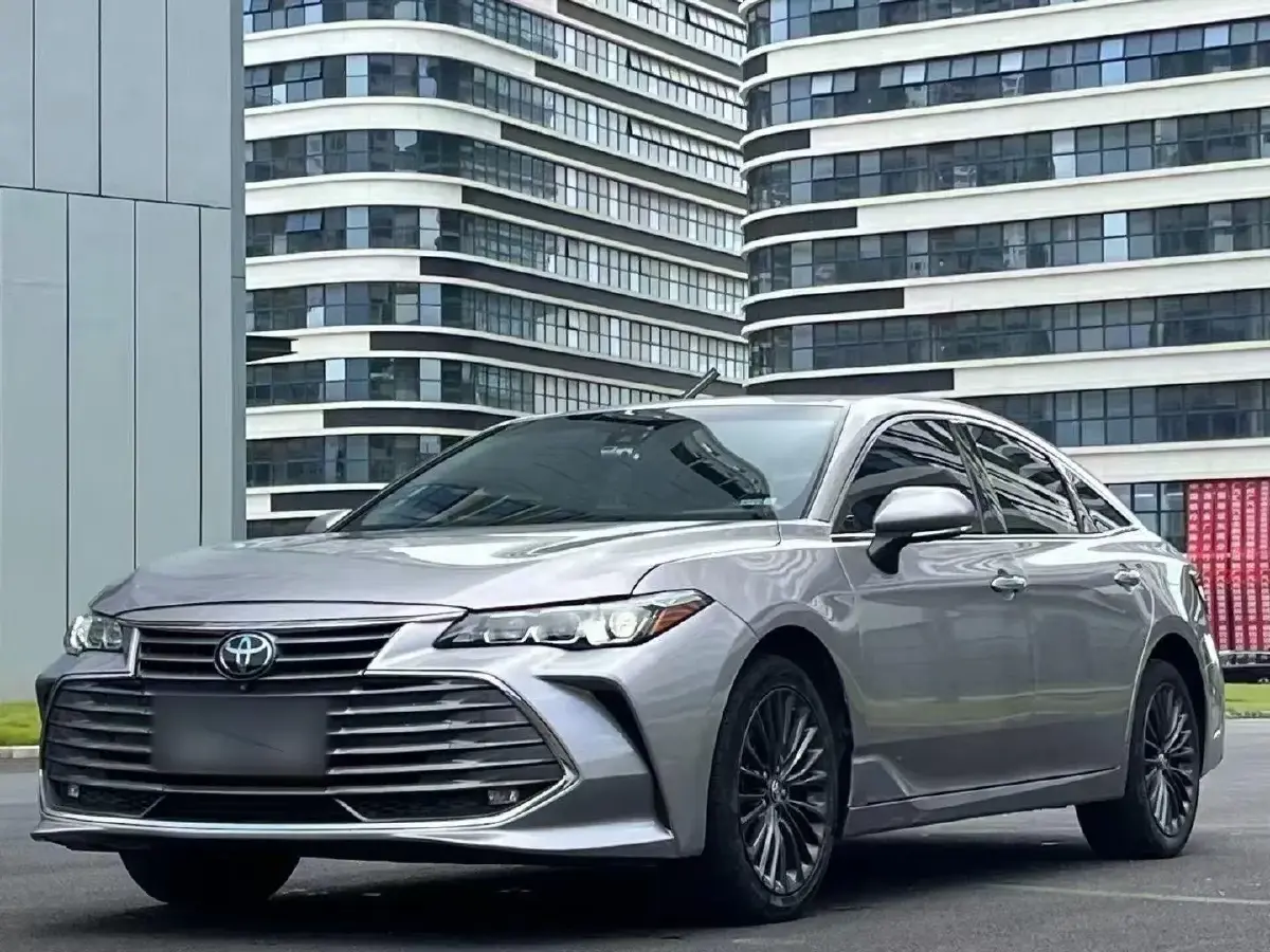 2019 Toyota Avalon 2.5L 178HP L4 E-CVT Hybrid