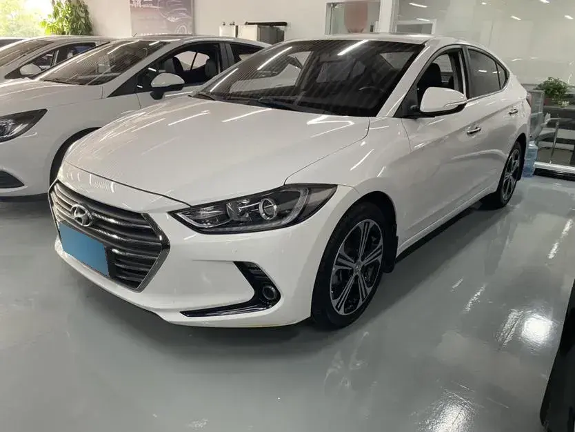 2018 Hyundai Elantra 1.4T 130HP L4 7DCT