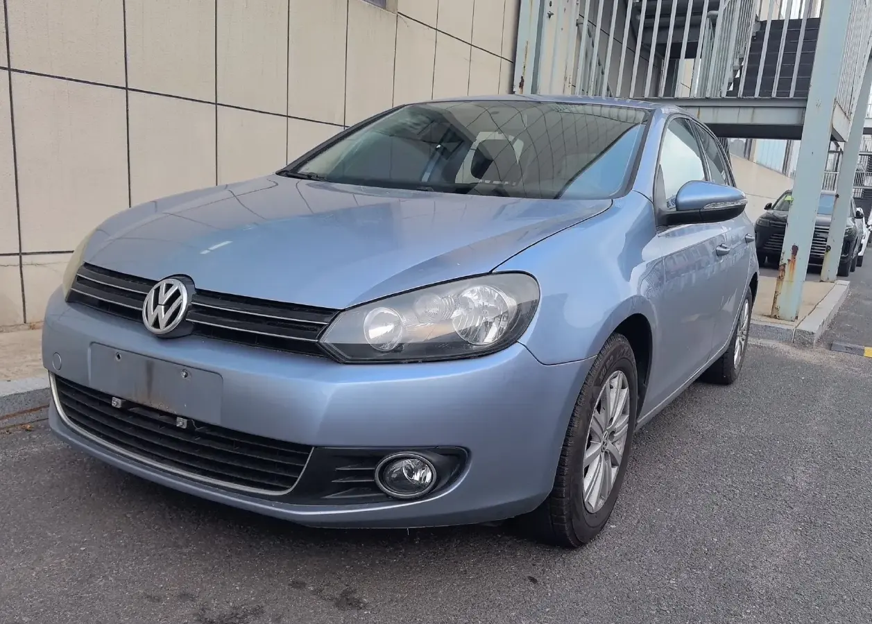 2012 Volkswagen Golf 1.6L 105HP L4 6AT