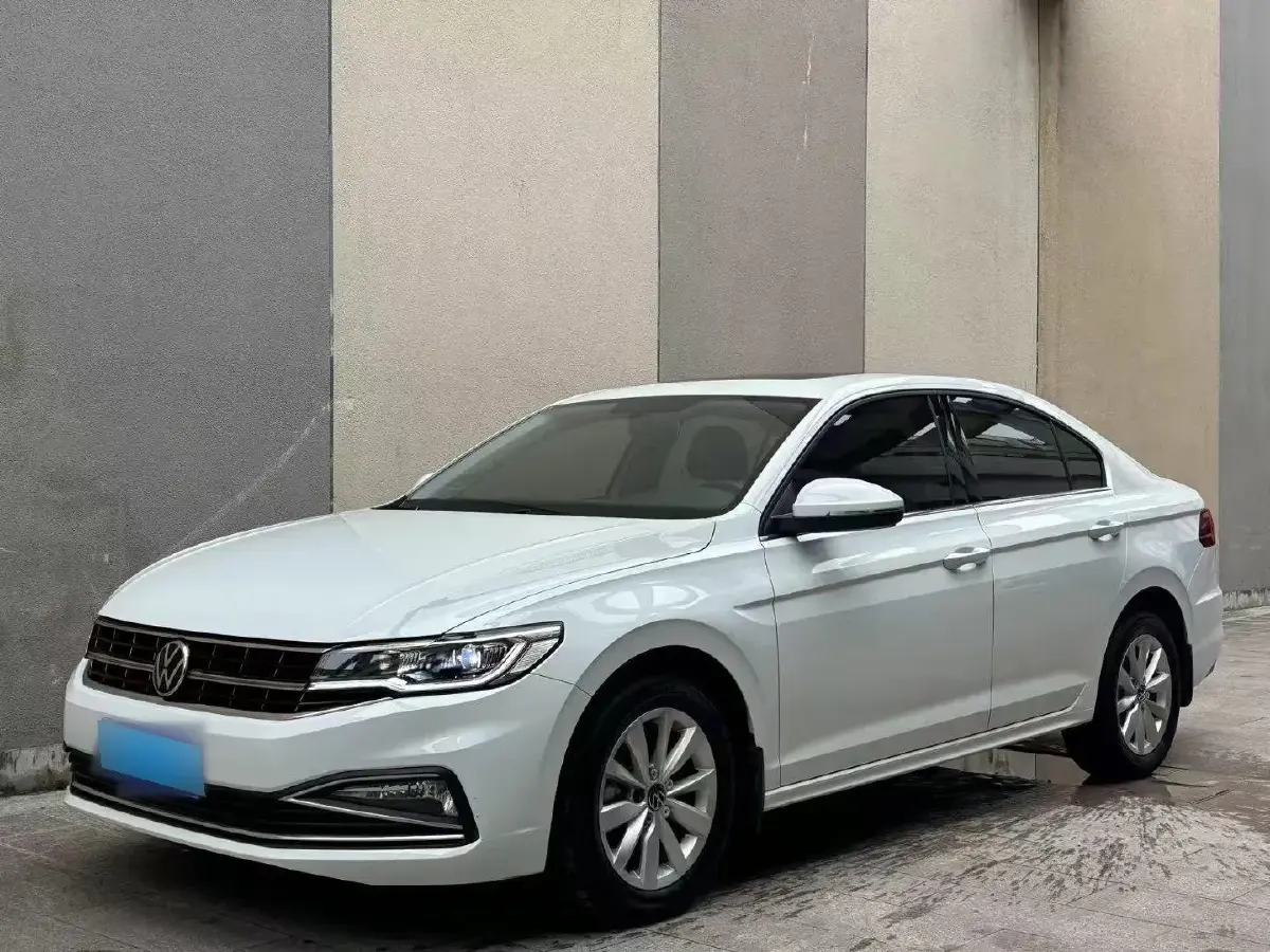 2021 Volkswagen Bora 1.5L 113HP L4 6AT