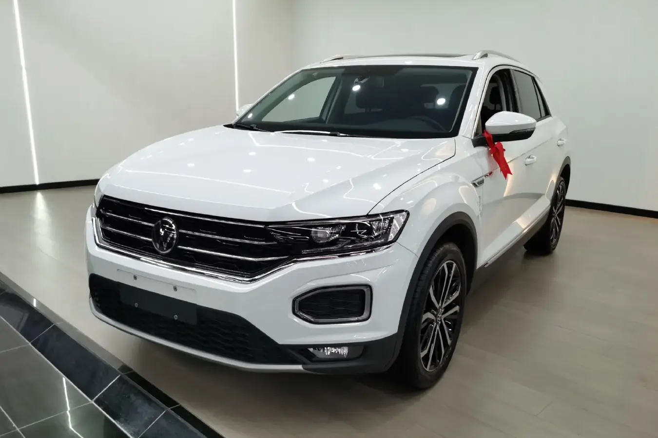 2021 Volkswagen T-Roc 1.4T 150HP L4 7DCT