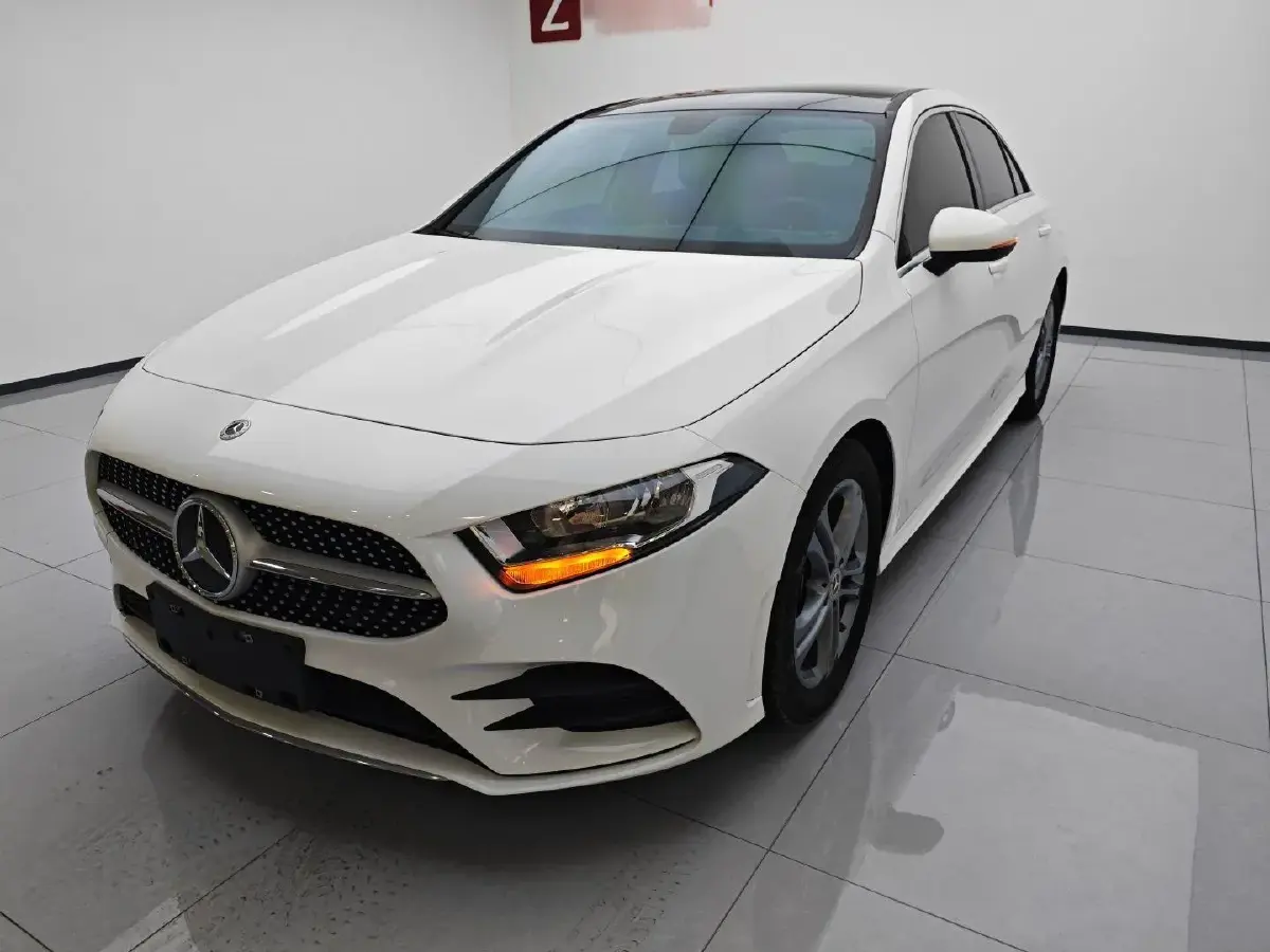 2021 Mercedes-Benz A Class 1.3T 136HP L4 7DCT