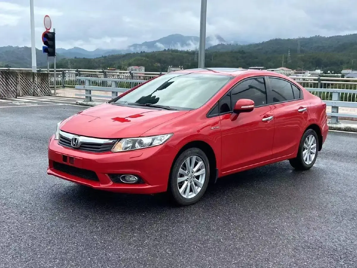 2013 Honda Civic 1.8L 141HP L4 5AT