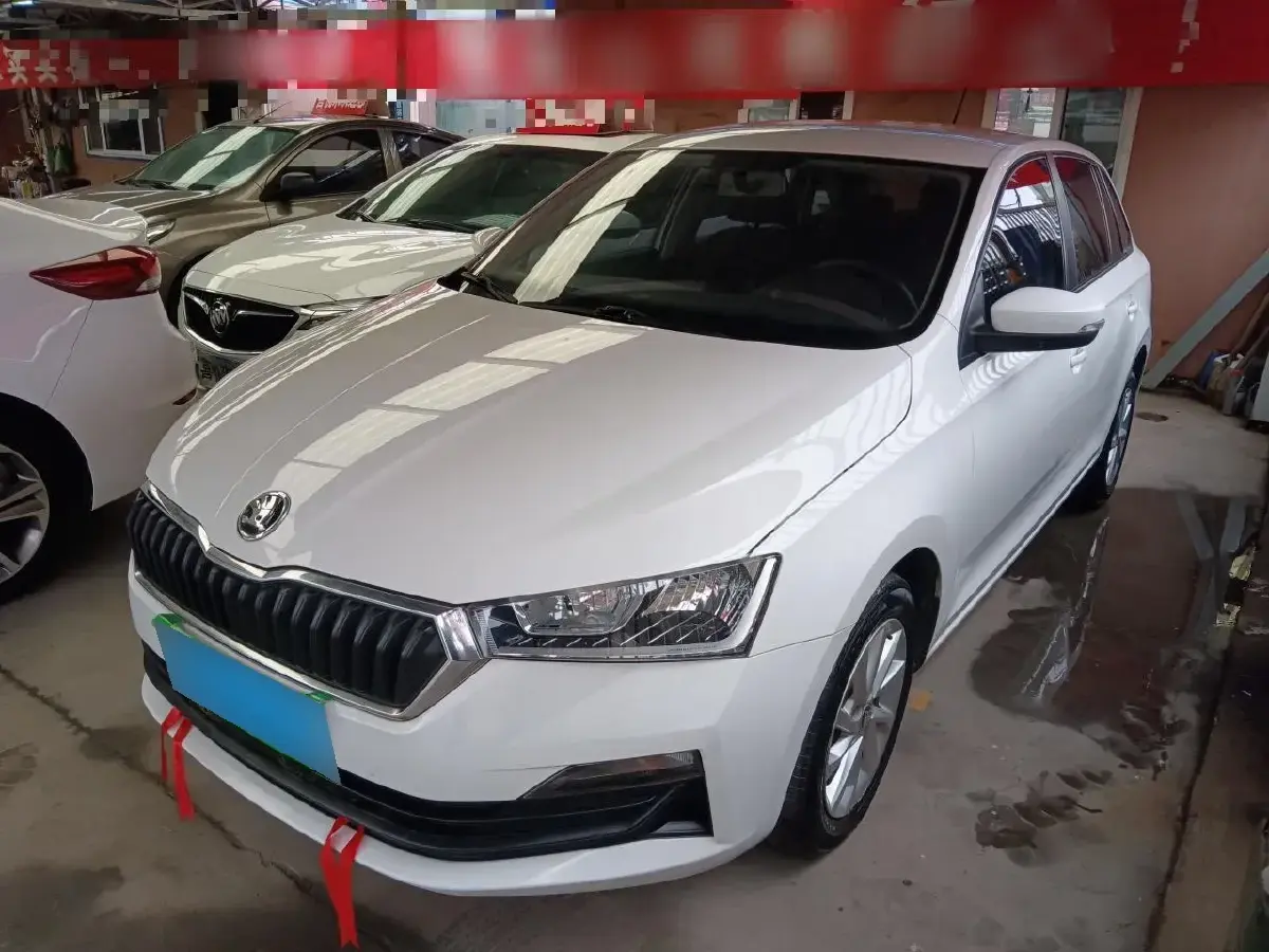 2020 Skoda Rapid Spaceback 1.5L 112HP L4 6AT