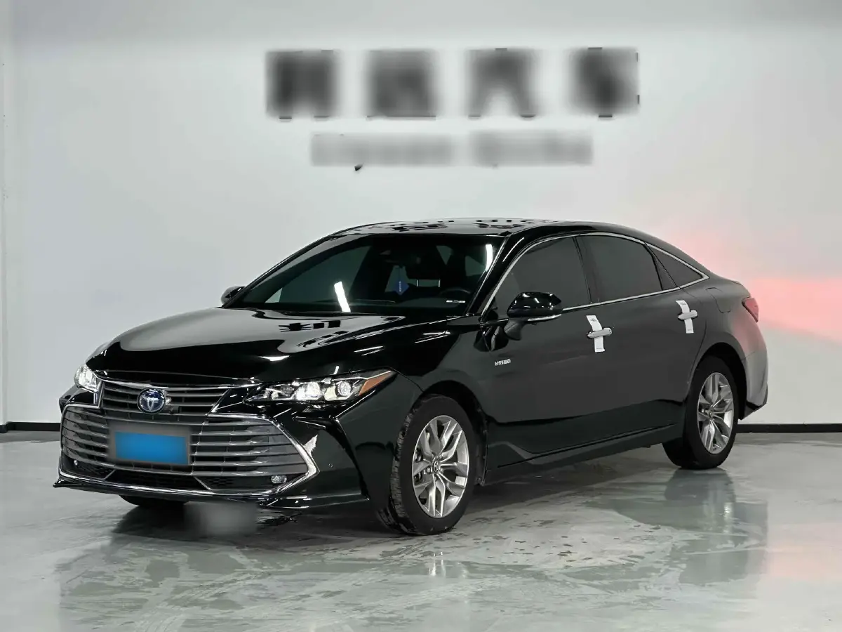 2019 Toyota Avalon 2.5L 178HP L4 E-CVT Hybrid