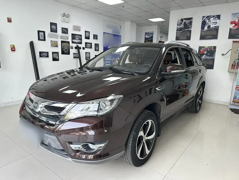 2016 BYD S7 2.0T 205HP L4 6DCT