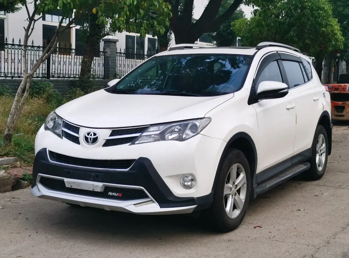 2013 Toyota RAV4 2.0L 147HP L4 CVT