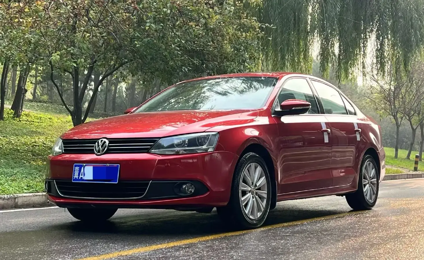 2014 Volkswagen Sagitar 1.4T 131HP L4 7DCT