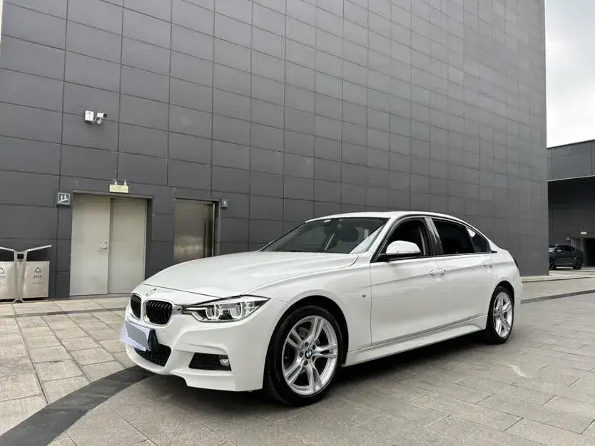 2018 BMW 3 Series 2.0T 184HP L4 8AT