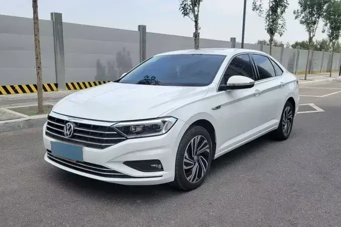 2021 Volkswagen Sagitar 1.2T 116HP L4 7DCT