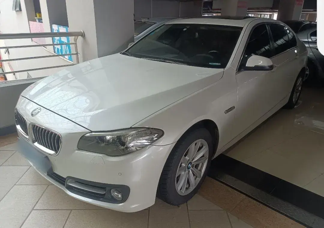2014 BMW 5 Series 2.0T 184HP L4 8AT