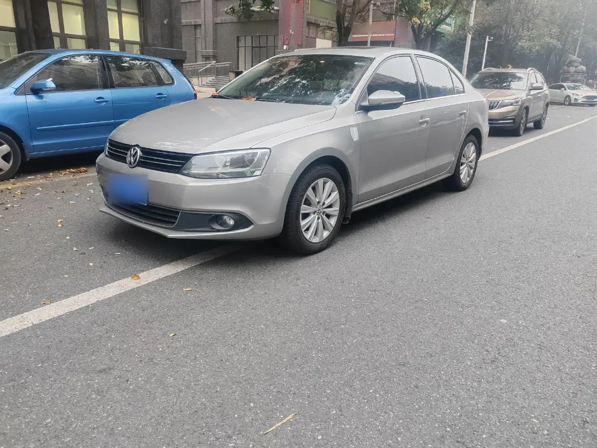 2014 Volkswagen Sagitar 1.6L 105HP L4 6AT