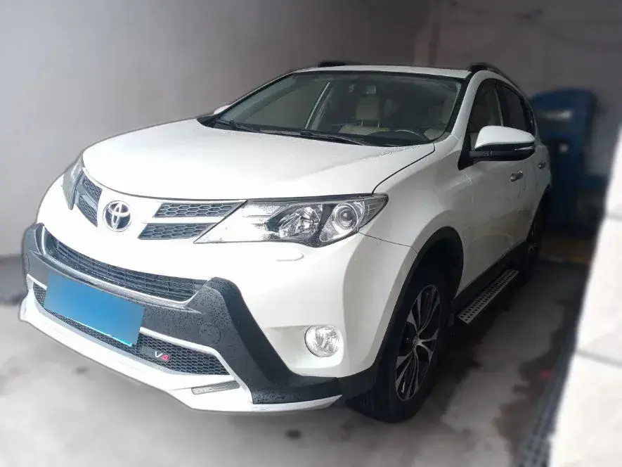 2015 Toyota RAV4 2.5L 180HP L4 6AT