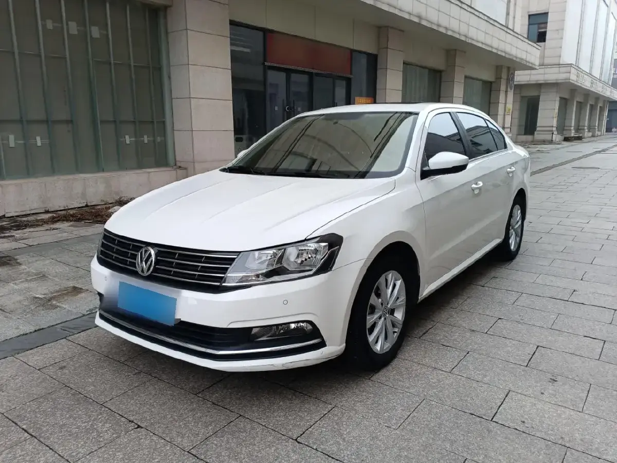 2015 Volkswagen Lavida 1.6L 110HP L4 6AT