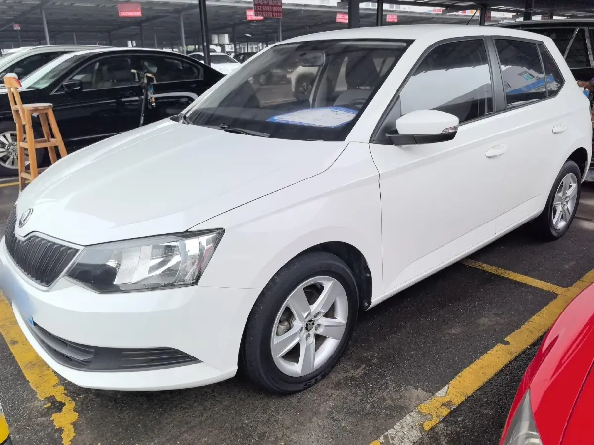 2017 Skoda Fabia 1.4L 90HP L4 6AT