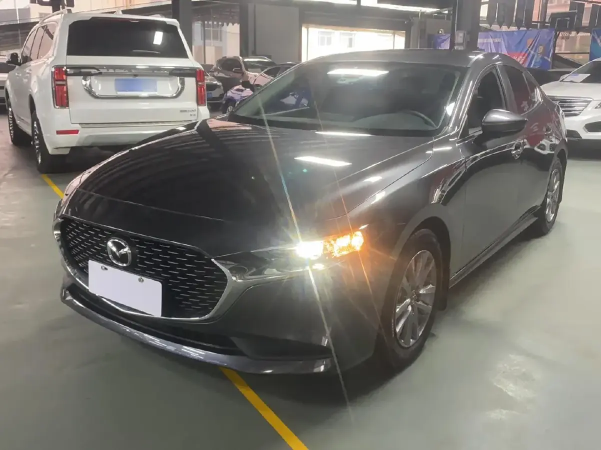 2021 Mazda 3 Axela 2.0L 158HP L4 6AT