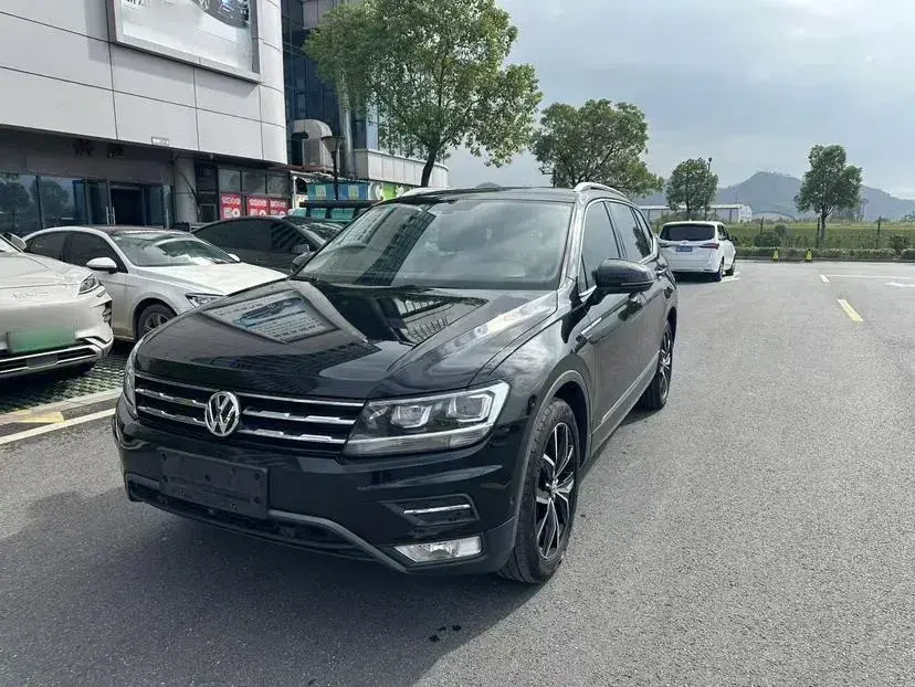 2019 Volkswagen Tiguan L 2.0T 186HP L4 7DCT