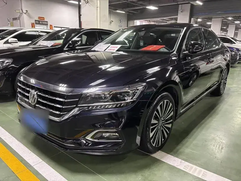 2019 Volkswagen Passat 2.0T 186HP L4 7DCT