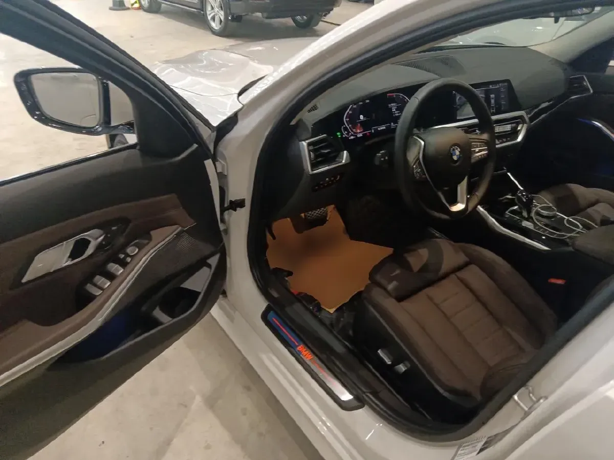 2020 BMW 3 Series 2.0T 184HP L4 8AT,autocango,china used car exporter,china ev exporter,chinese used car exporter,chinese used ev exporter