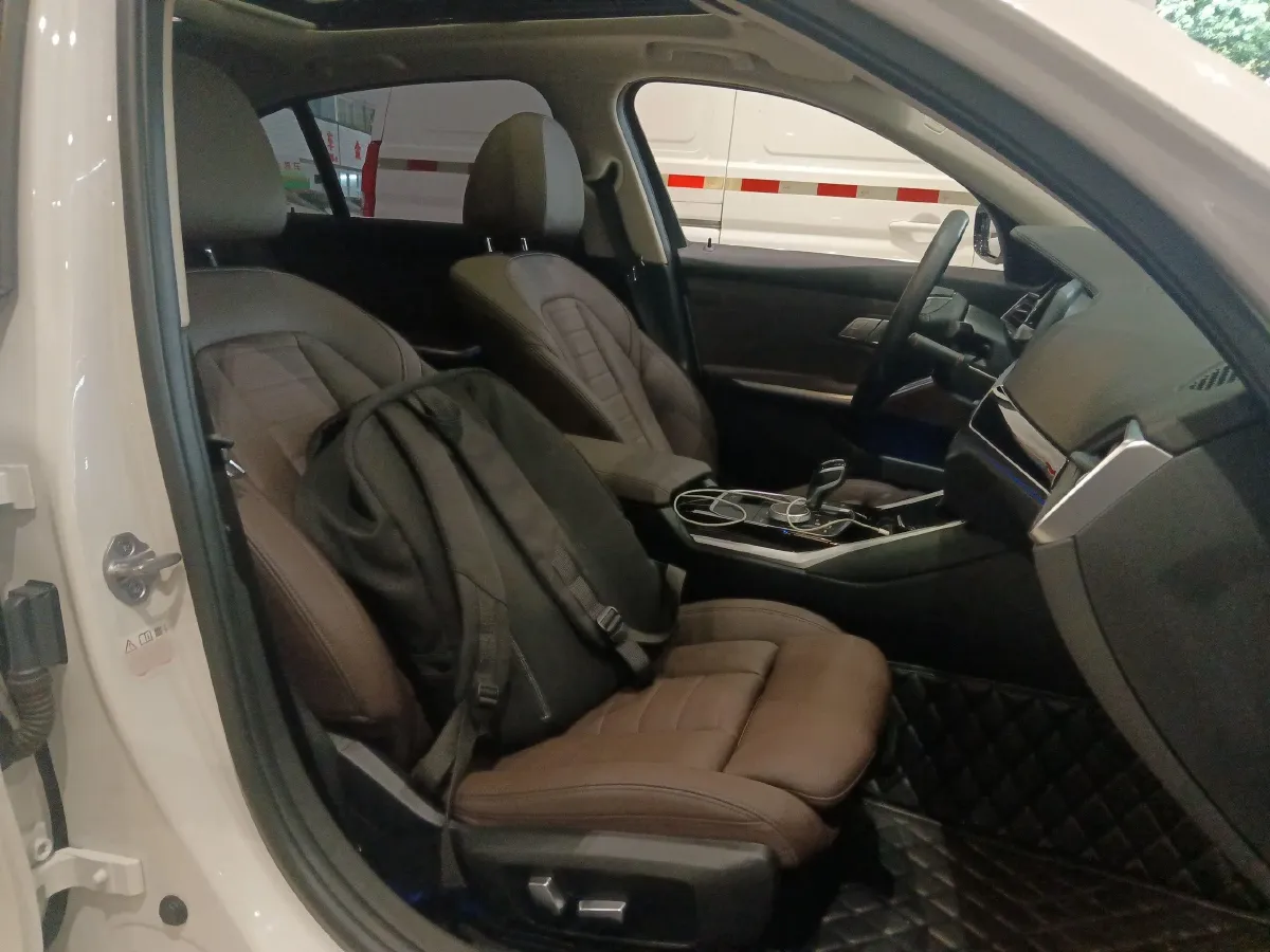 2020 BMW 3 Series 2.0T 184HP L4 8AT,autocango,china used car exporter,china ev exporter,chinese used car exporter,chinese used ev exporter