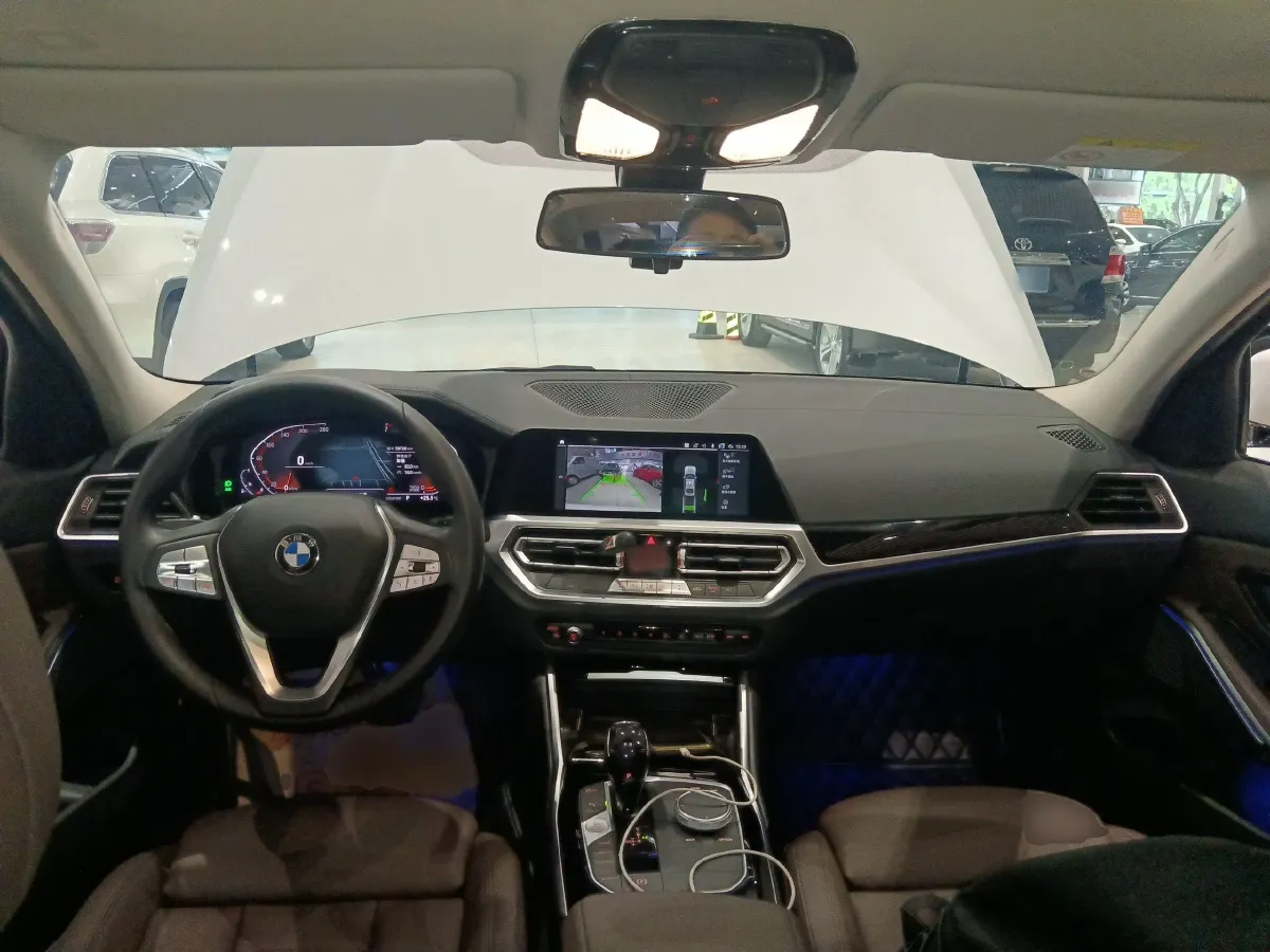 2020 BMW 3 Series 2.0T 184HP L4 8AT,autocango,china used car exporter,china ev exporter,chinese used car exporter,chinese used ev exporter