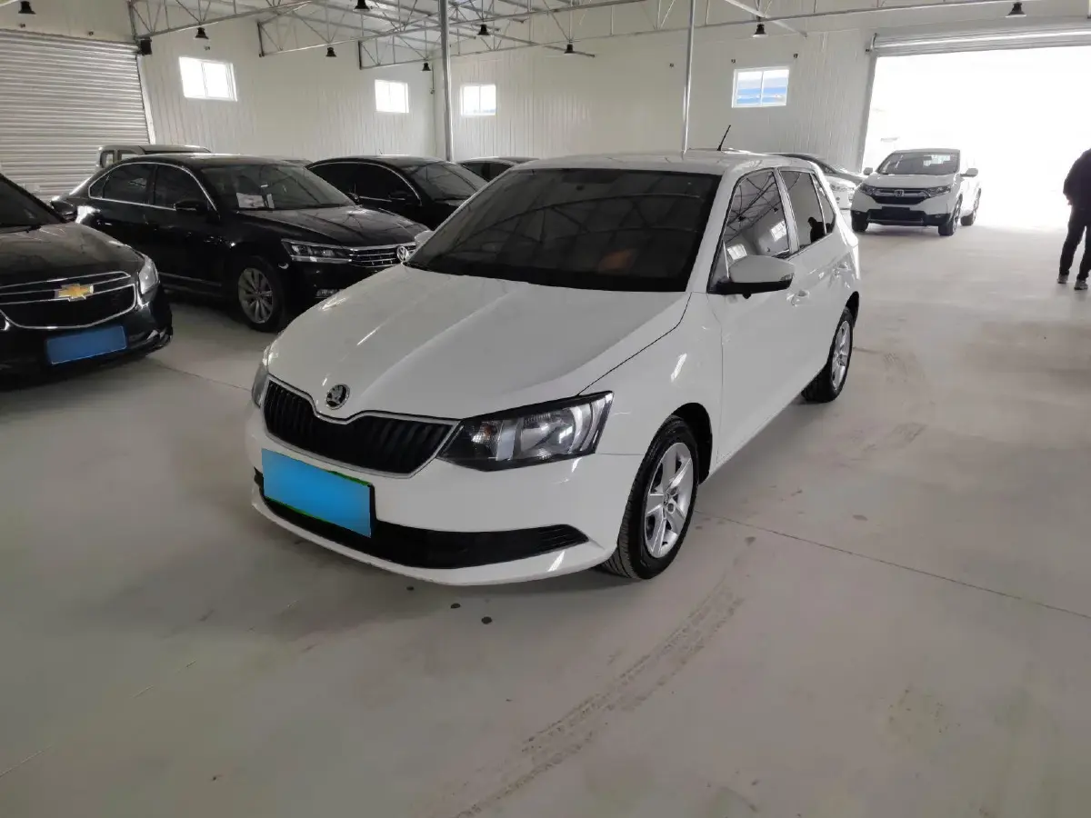 2017 Skoda Fabia 1.4L 90HP L4 6AT
