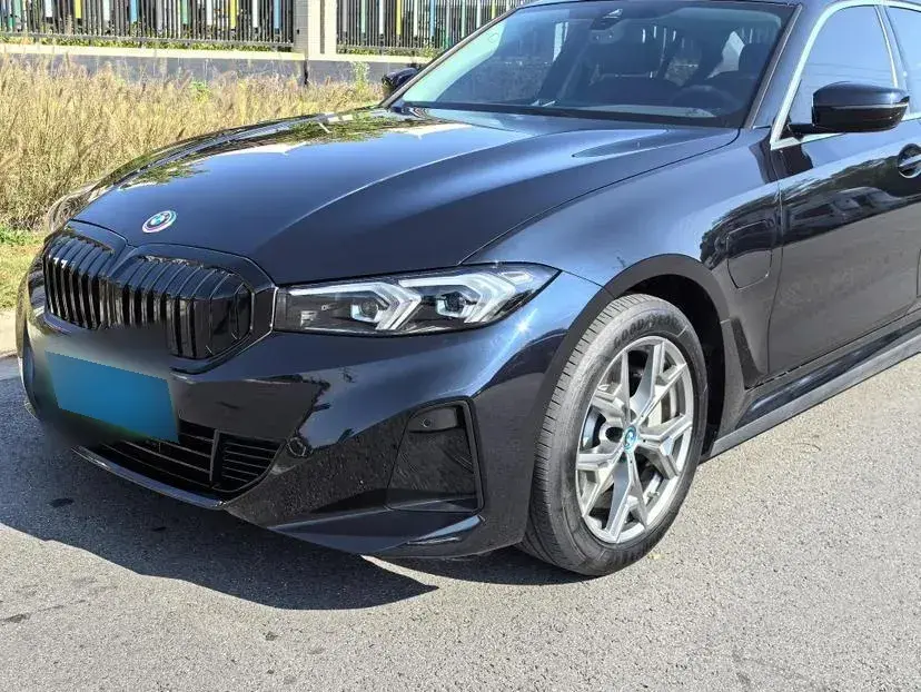 2024 BMW i3 BEV 70KWH