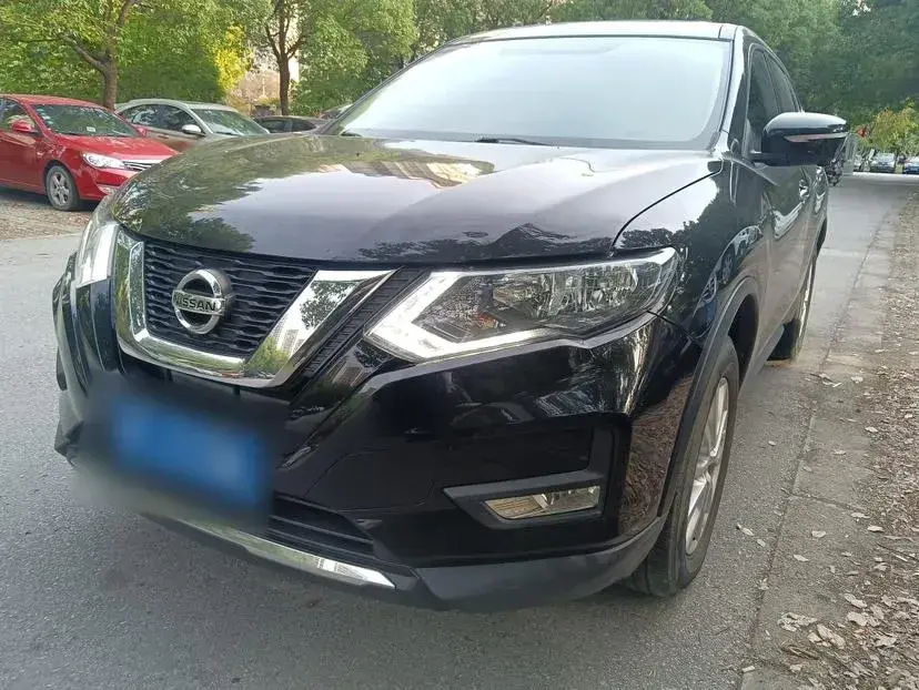 2017 Nissan X-Trail 2.0L 150HP L4 CVT