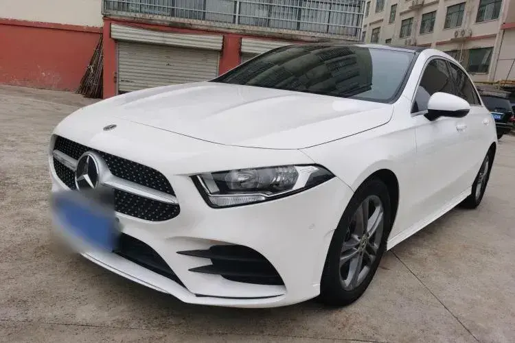 2021 Mercedes-Benz A Class 1.3T 136HP L4 7DCT