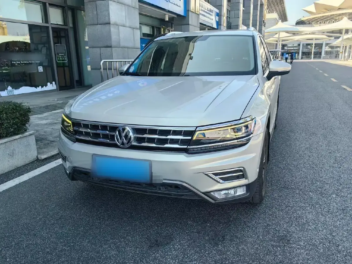 2017 Volkswagen Tiguan L 1.8T 180HP L4 7DCT