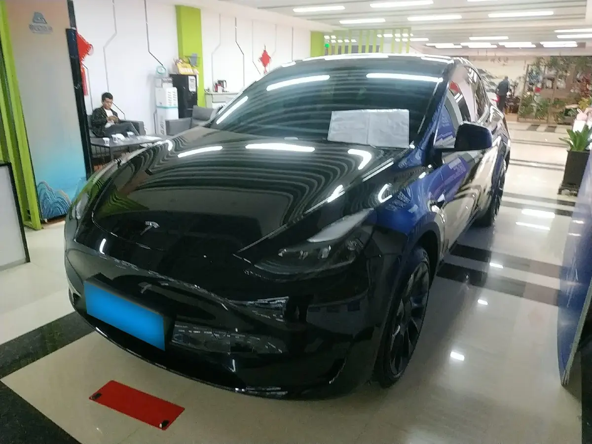 2024 Tesla Model Y BEV 60KWH