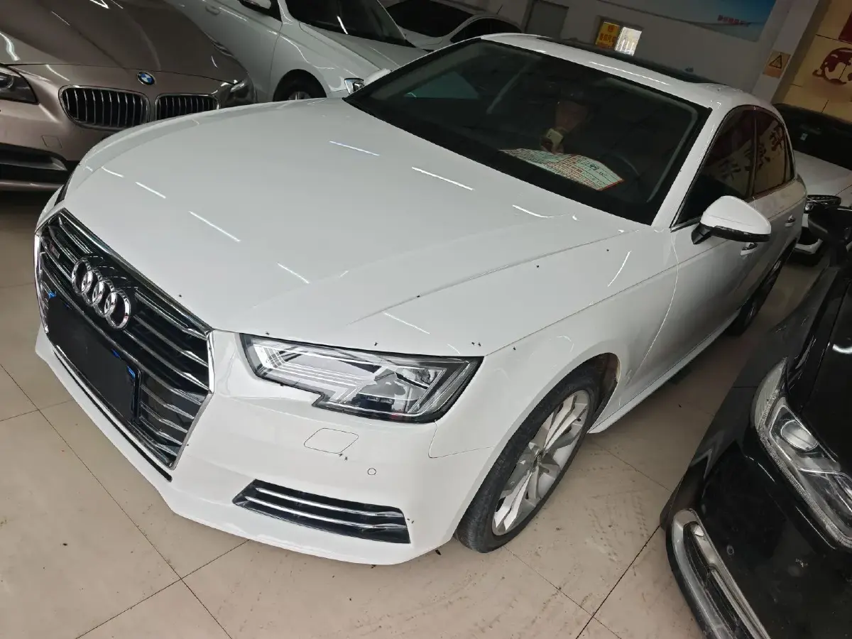 2018 Audi A4L 2.0T 190HP L4 7DCT