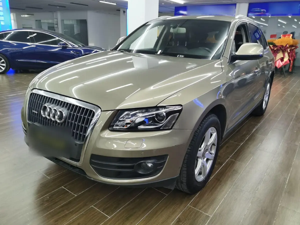 2012 Audi Q5 2.0T 211HP L4 8AT