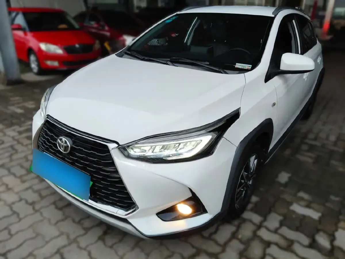 2020 Toyota Yaris L 1.5L 110HP L4 CVT