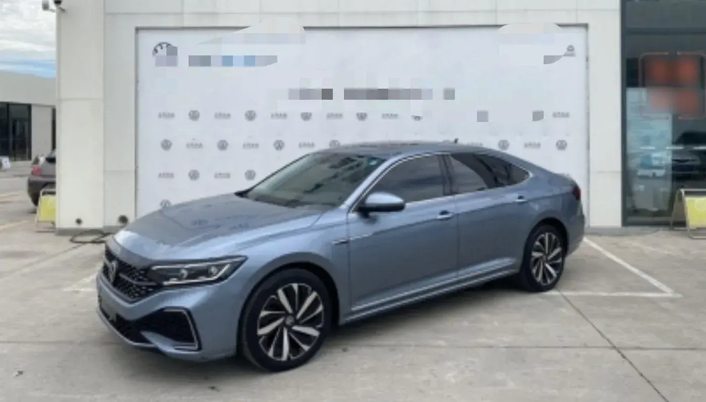 2022 Volkswagen Passat 2.0T 186HP L4 7DCT