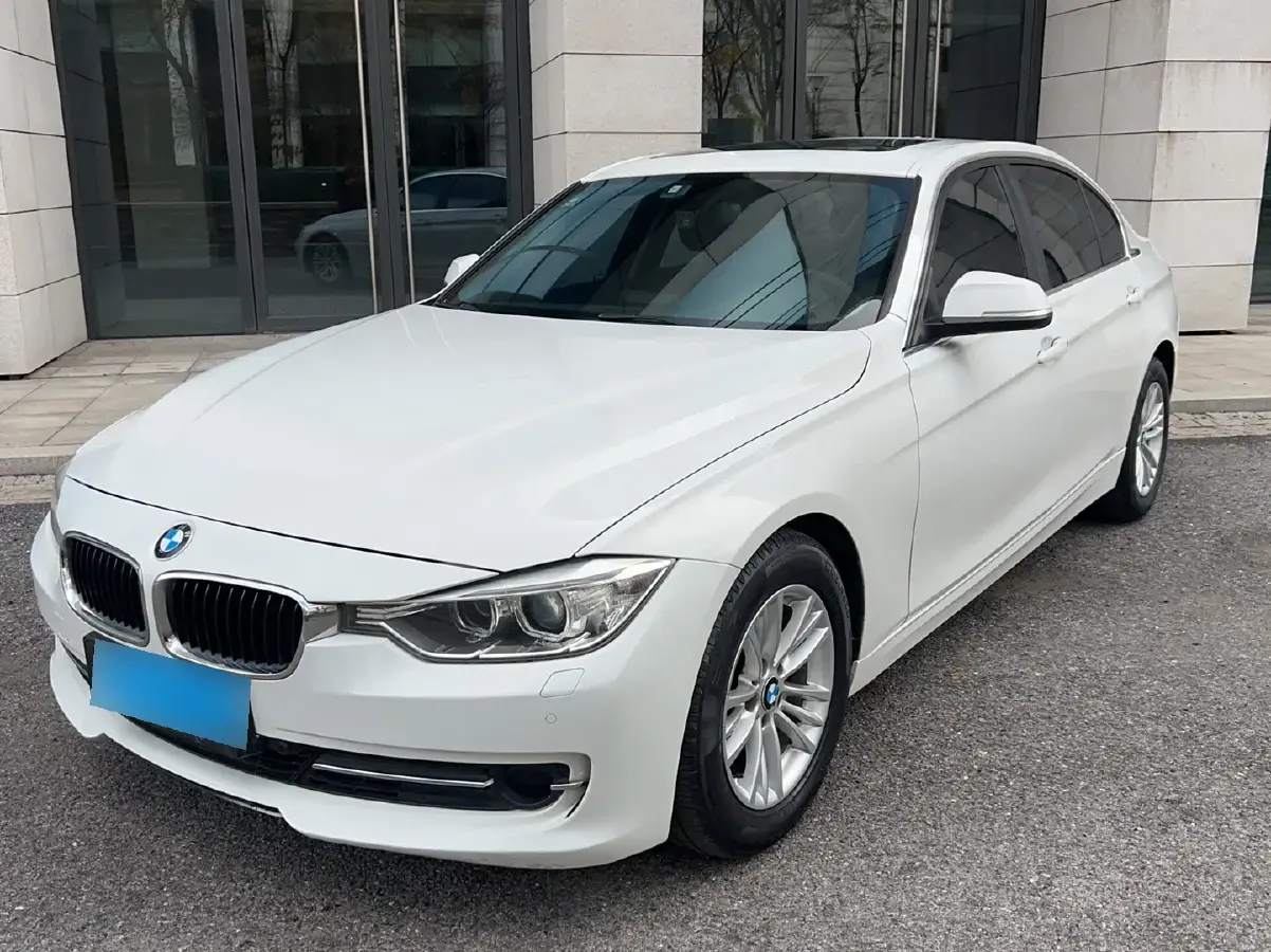 2015 BMW 3 Series 2.0T 184HP L4 8AT