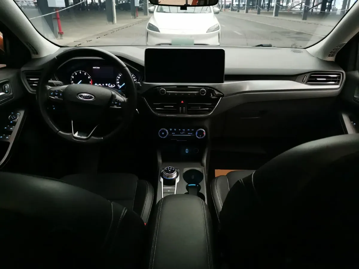 2020 Ford Focus Active 1.5T 174HP L3 8AT,autocango,china used car exporter,china ev exporter,chinese used car exporter,chinese used ev exporter