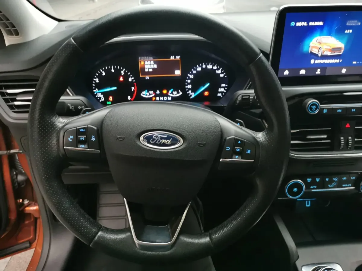 2020 Ford Focus Active 1.5T 174HP L3 8AT,autocango,china used car exporter,china ev exporter,chinese used car exporter,chinese used ev exporter