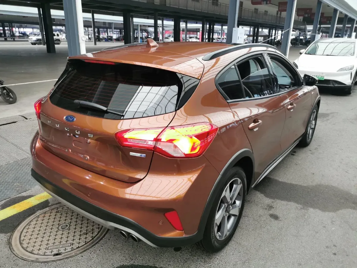 2020 Ford Focus Active 1.5T 174HP L3 8AT,autocango,china used car exporter,china ev exporter,chinese used car exporter,chinese used ev exporter