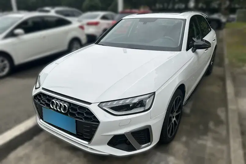 2022 Audi A4L 2.0T 190HP L4 7DCT