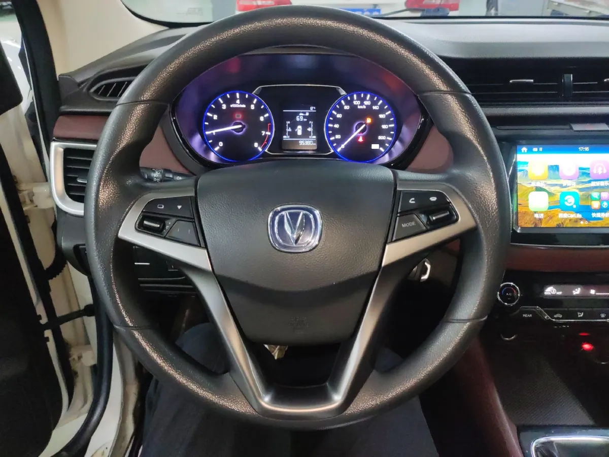 2017 ChangAn Linmax 1.6L 125HP L4 5MT,autocango,china used car exporter,china ev exporter,chinese used car exporter,chinese used ev exporter