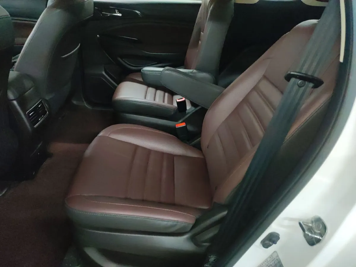 2017 ChangAn Linmax 1.6L 125HP L4 5MT,autocango,china used car exporter,china ev exporter,chinese used car exporter,chinese used ev exporter