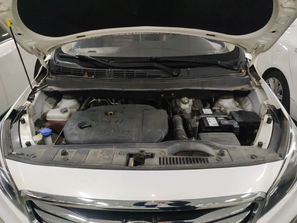 2017 ChangAn Linmax 1.6L 125HP L4 5MT,autocango,china used car exporter,china ev exporter,chinese used car exporter,chinese used ev exporter