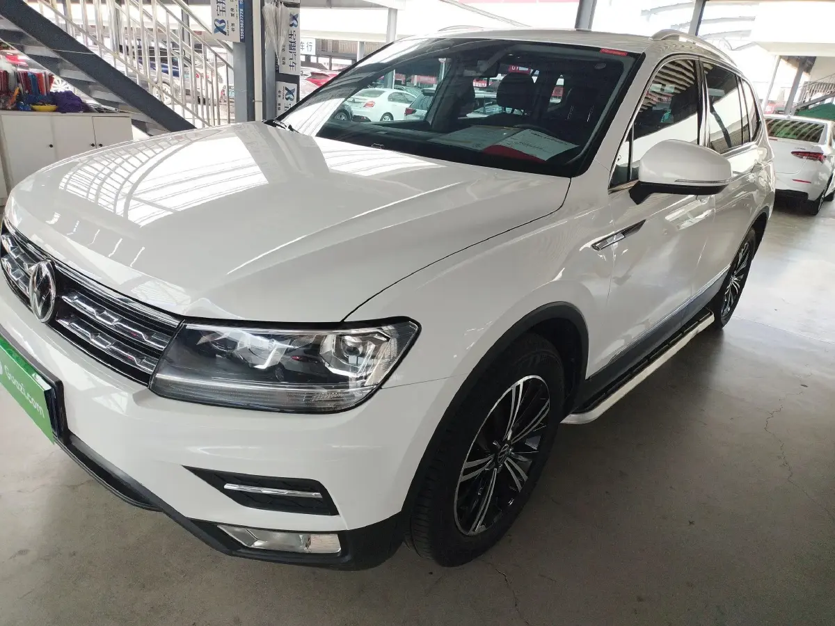 2021 Volkswagen Tiguan L 2.0T 186HP L4 7DCT